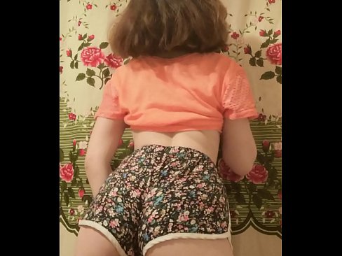 ❤️ Una ghjovana sexy si spoglia i pantaloncini davanti à a camera ❤️❌ Porno à noi % co.porn-milf-300.ru% ❌