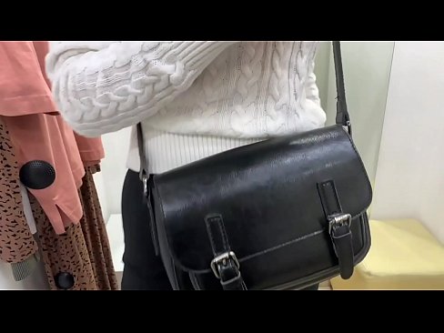 ❤️ Masturbazione publica di a ghjovana cagna FeralBerry cù un dildo in a sala di prove ❤️❌ Porno à noi % co.porn-milf-300.ru% ❌